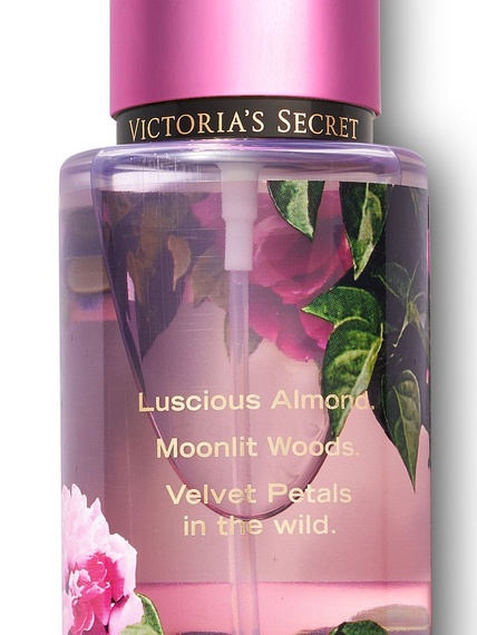 Парфюмированный спрей Victoria's Secret Velvet Petals Untamed